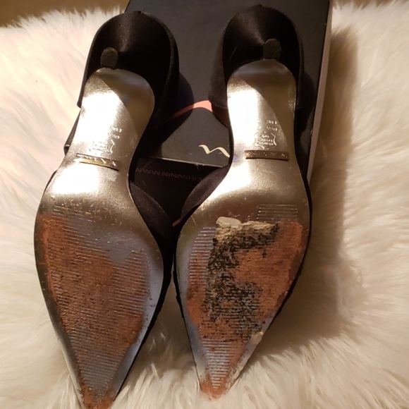 Black Heels by Nina - Picture 6 of 7